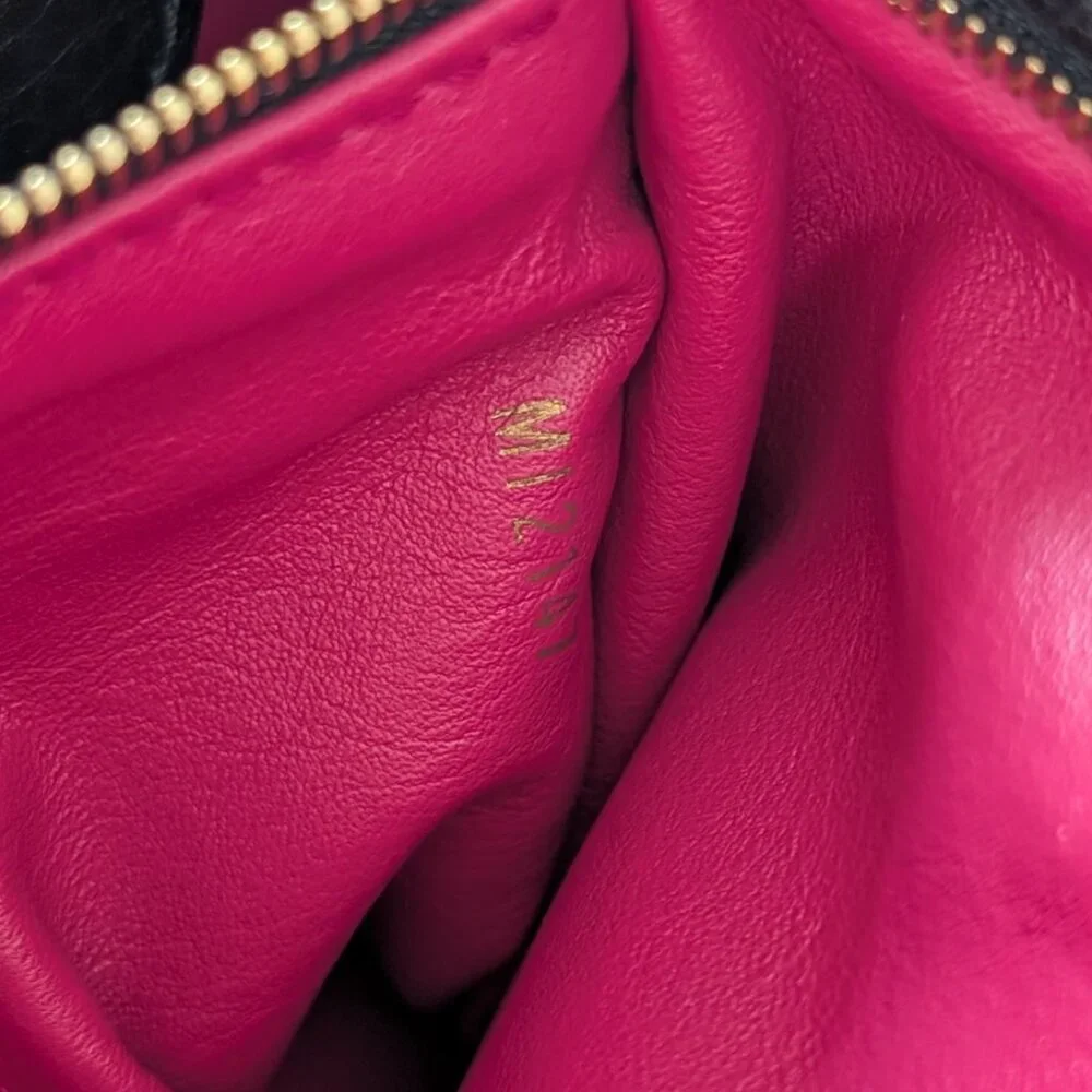 Louis Vuitton Taurillon Capucines PM Black Fuchsia